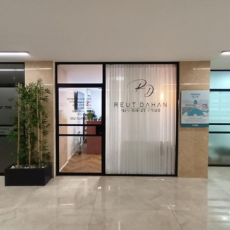 Beach Suite Israel- Best View, Gym, Massage Chair, Low Fee For Off-Site Indoor Pool Spa ביץ סוייט ישראל- נוף ים מאלף, כיסא מסאז, חדר כושר, אפשרות לבריכה מקורה, וספא בתשלום ממש מוזל Ascalón Exterior foto
